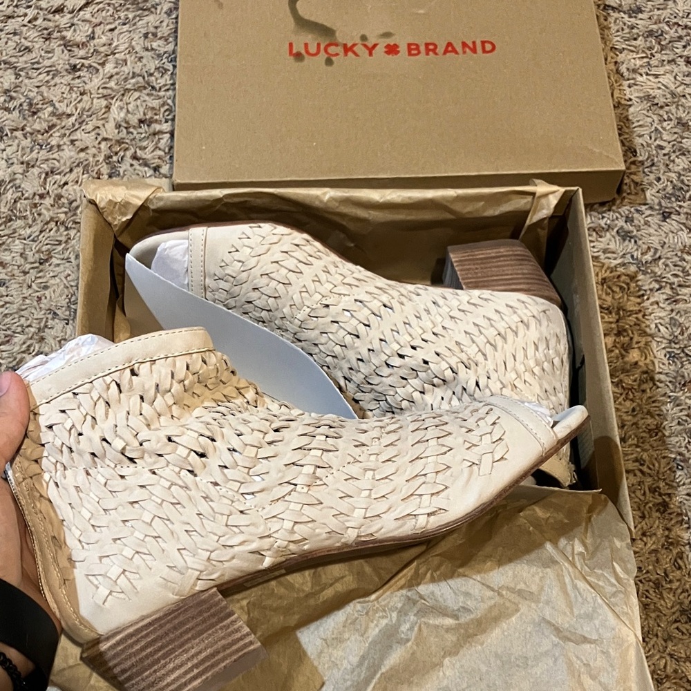 Lucky Brand Women's Woven Tan Ankle Booties